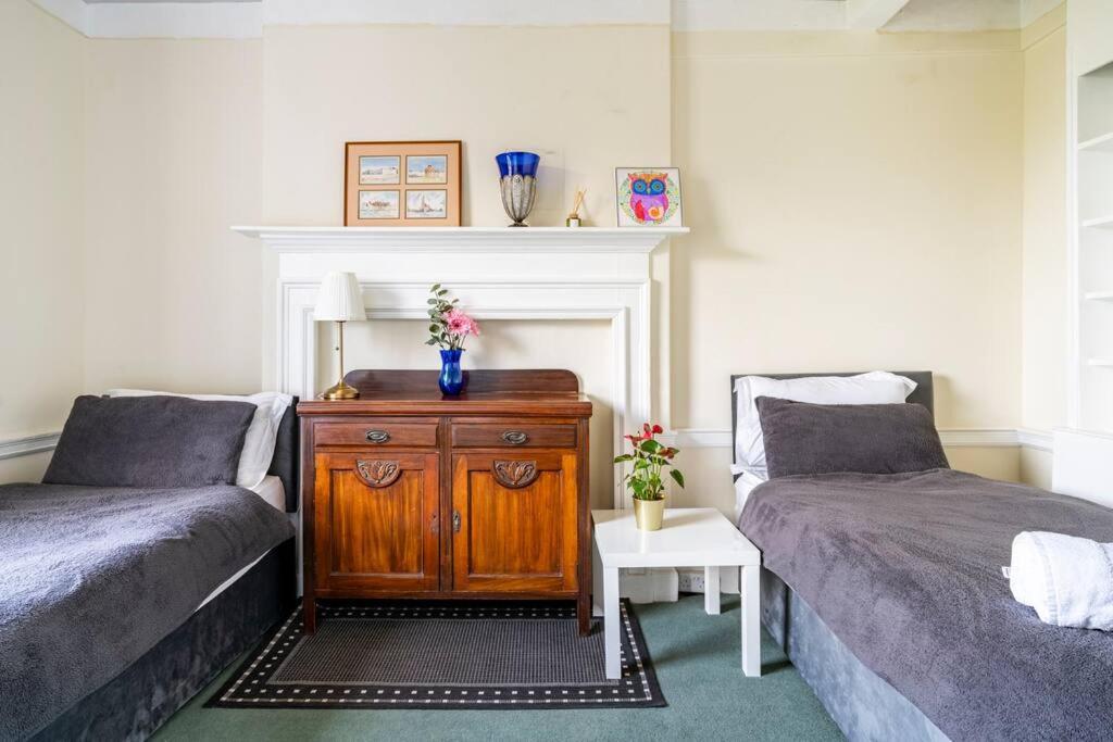 Perfect For Large Family & Friends, Free Parking, Games Reading Exterior foto